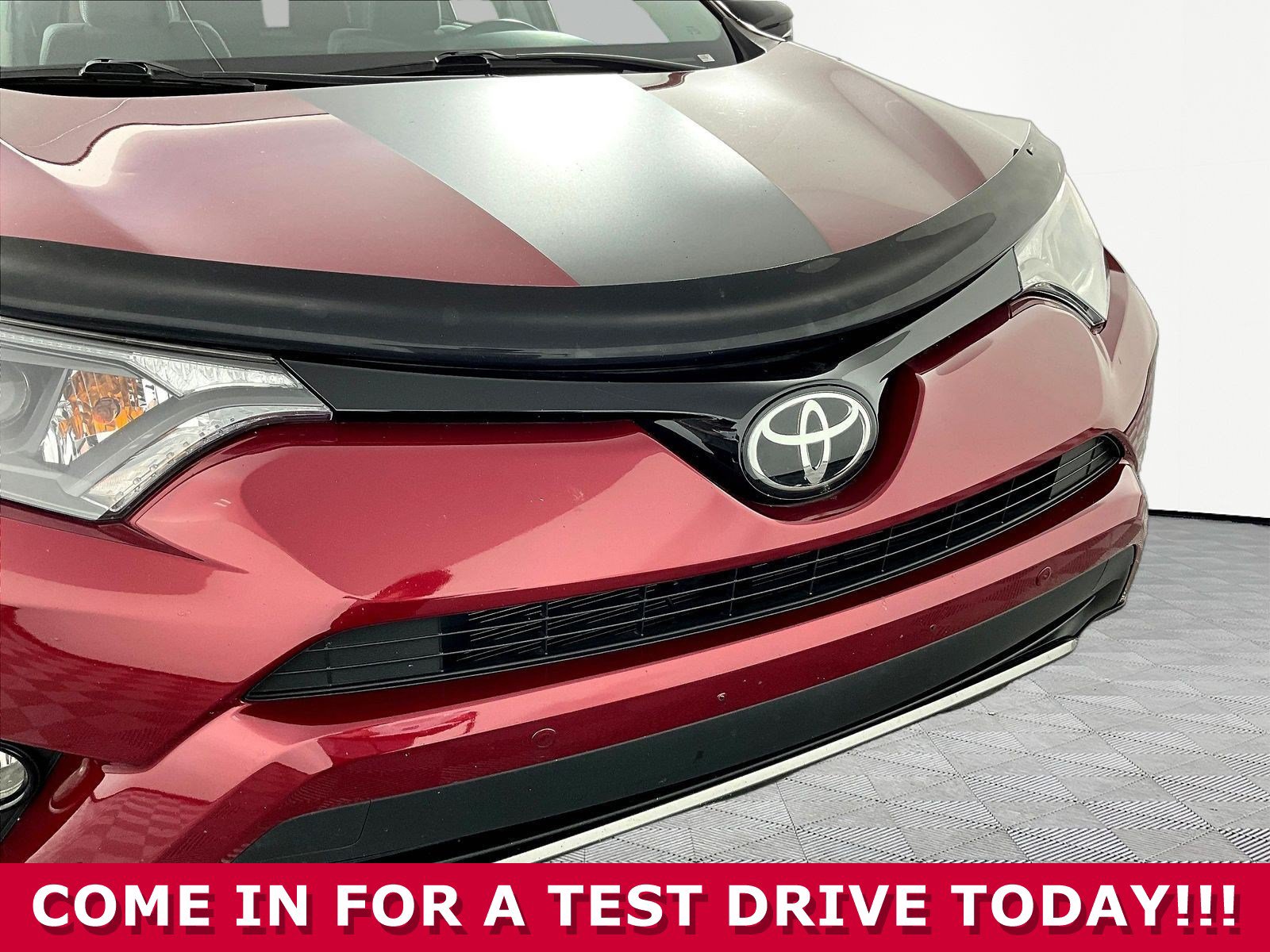 Used 2018 Toyota RAV4 Adventure AWD/4WD image 29