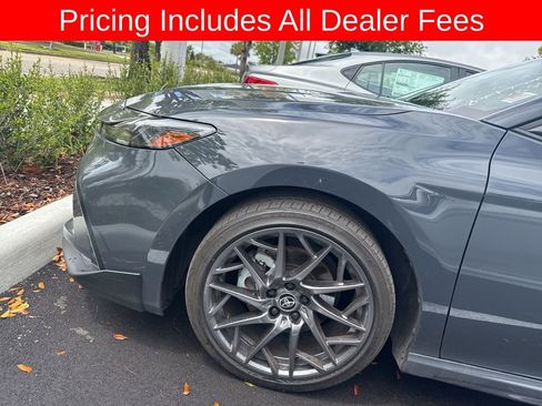 Used 2025 Toyota Camry SE w/ Convenience Package FWD image 8