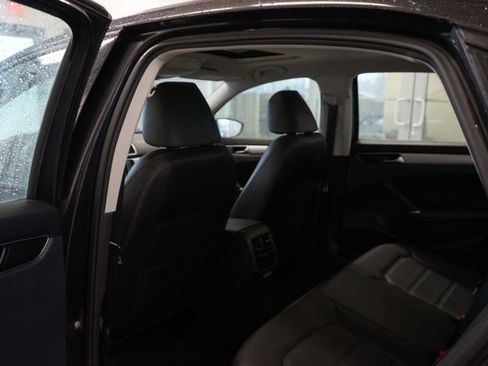 Used 2019 Volkswagen Passat 2.0T Wolfsburg image 26