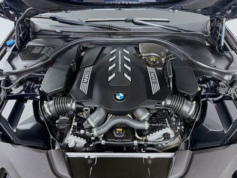 Used 2021 BMW M550i xDrive w/ Premium Package image 33