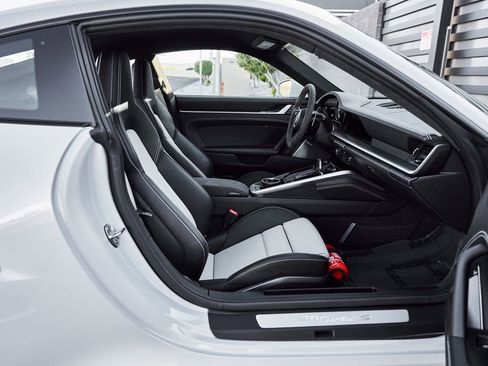 Used 2023 Porsche 911 Turbo S image 24