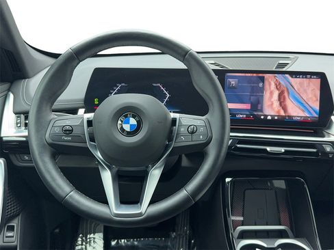 Used 2025 BMW X1 xDrive28i image 17