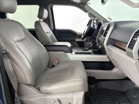 Used 2018 Ford F150 Lariat w/ Equipment Group 502A Luxury AWD/4WD image 32