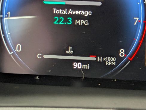 Used 2026 Toyota Corolla Cross XLE image 19