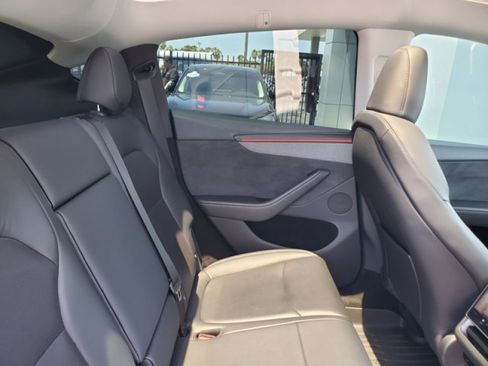 Used 2026 Tesla Model Y Long Range AWD/4WD image 28