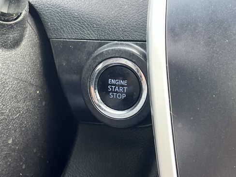 Used 2016 Toyota Camry SE FWD image 34