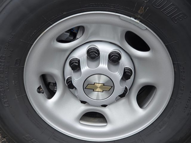 New 2026 Chevrolet Express 2500 w/ Driver Convenience Package RWD image 5