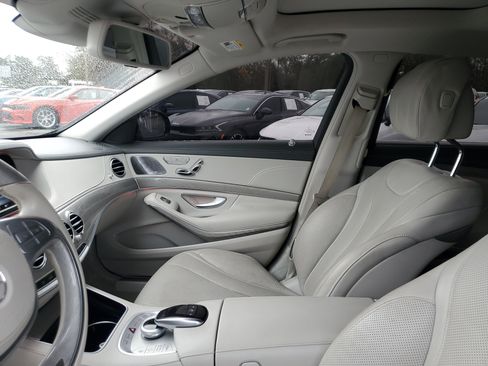 Used 2015 Mercedes-Benz S 550 Sedan image 17