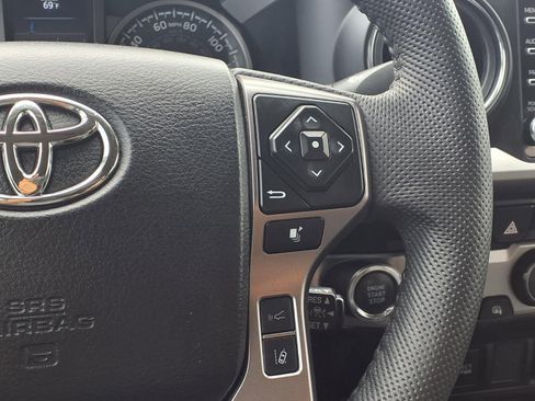 Used 2023 Toyota Tacoma SR5 RWD image 15