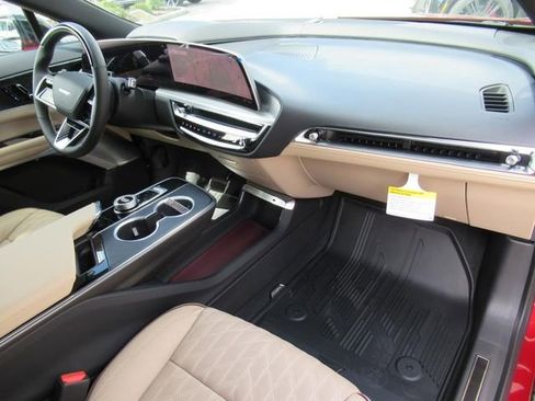 New 2026 Cadillac Lyriq V image 12