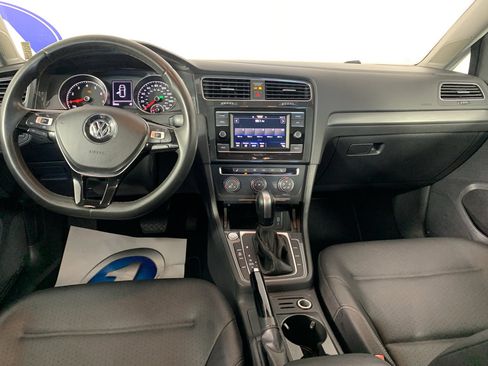 Used 2021 Volkswagen Golf 4-Door FWD image 34
