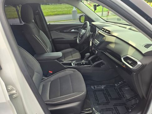 Used 2022 Chevrolet TrailBlazer LS image 6