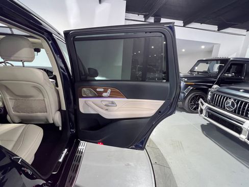 Used 2022 Mercedes-Benz GLS 450 4MATIC image 53