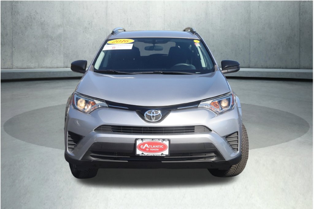 Used 2016 Toyota RAV4 LE AWD/4WD image 2