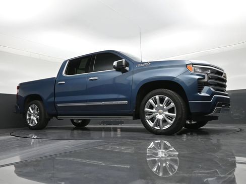 Used 2024 Chevrolet Silverado 1500 High Country AWD/4WD image 26
