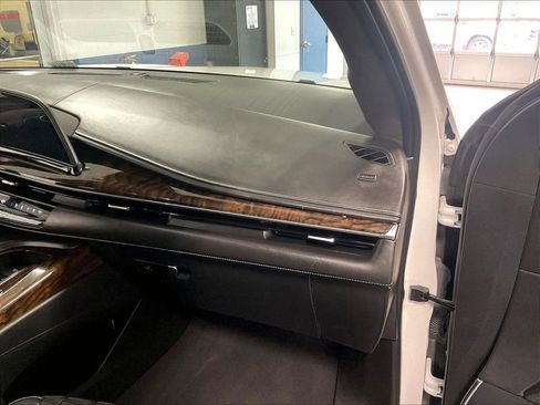 Used 2021 Cadillac Escalade ESV Sport Platinum w/ Heavy-Duty Trailer Package AWD/4WD image 13