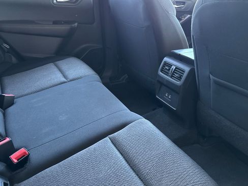Used 2025 Nissan Rogue SV FWD image 28