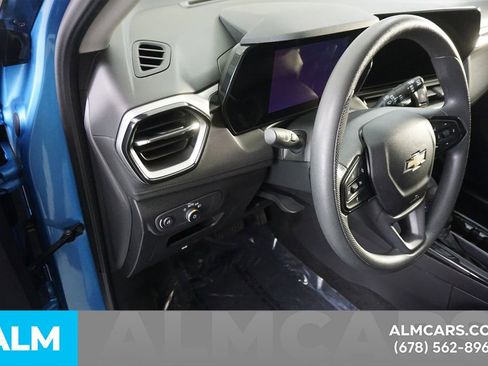 Used 2025 Chevrolet TrailBlazer LT AWD/4WD image 33