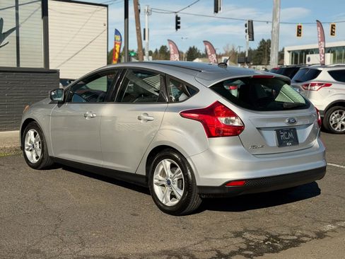 Used 2013 Ford Focus SE FWD image 7