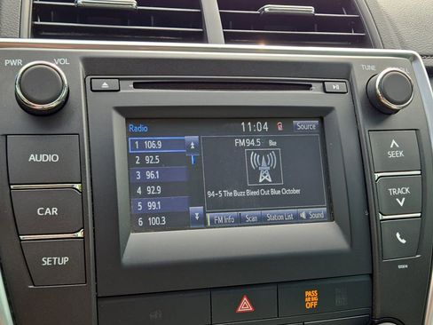 Used 2016 Toyota Camry LE image 21