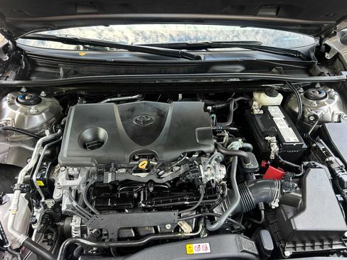 Used 2024 Toyota Camry SE w/ Convenience Package FWD image 16