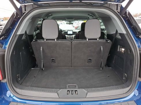 Certified 2023 Ford Explorer XLT w/ Equipment Group 202A image 28