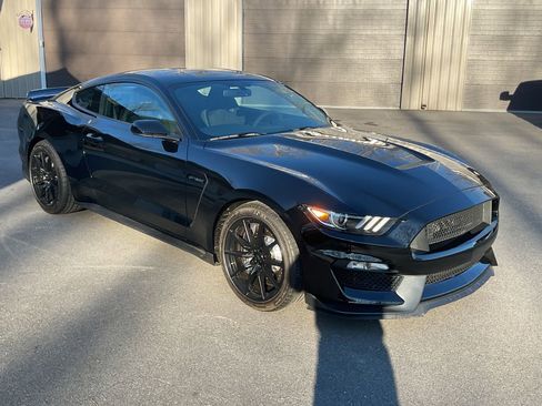 Used 2016 Ford Mustang Shelby GT350 w/ Track Package RWD image 13