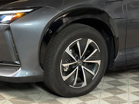 Certified 2025 Lexus RZ 450e image 4