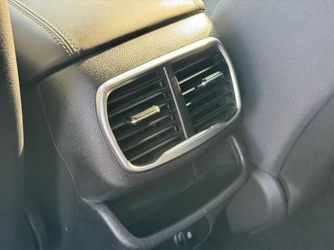 Used 2019 Hyundai Santa Fe SE FWD image 12