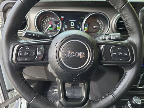 Used 2023 Jeep Wrangler Unlimited w/ Cold Weather Group image 10