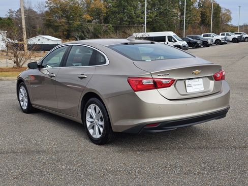 Used 2024 Chevrolet Malibu LT image 11