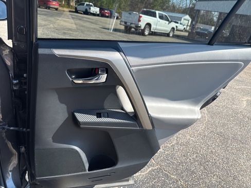 Used 2013 Toyota RAV4 Limited image 24