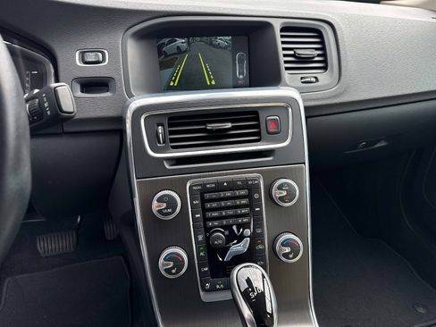 Used 2016 Volvo S60 T5 Premier w/ Convenience Package image 24