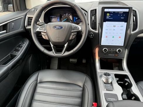 Certified 2023 Ford Edge SEL w/ Convenience Package AWD/4WD image 8