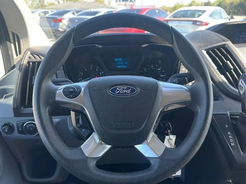 Used 2015 Ford Transit 350 XLT image 17