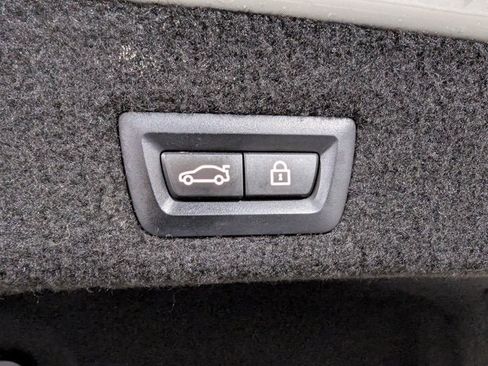 Used 2020 BMW 740i w/ Cold Weather Package image 42