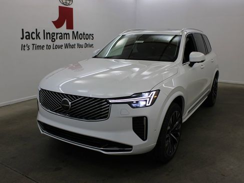New 2026 Volvo XC90 B6 Ultra w/ Lounge Package AWD/4WD image 2