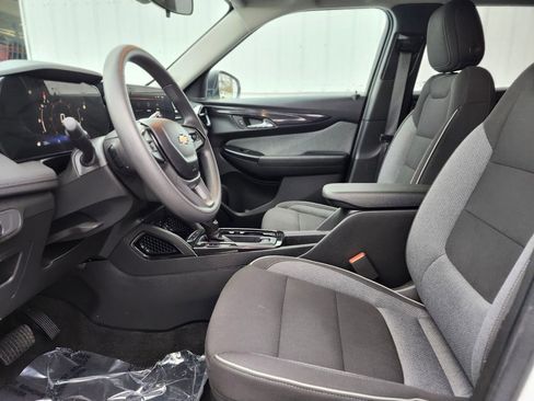Used 2024 Chevrolet TrailBlazer LS w/ LS Convenience Package FWD image 16