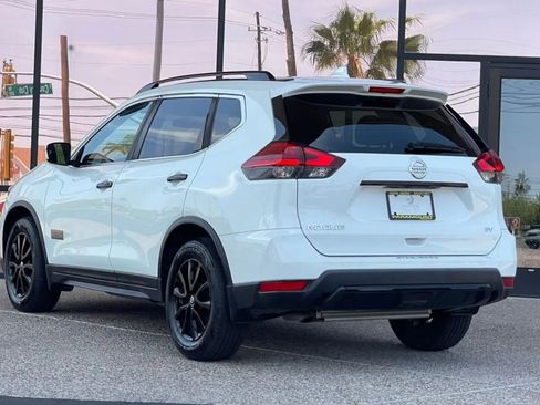 Used 2017 Nissan Rogue SV image 9
