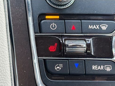 Used 2020 Lincoln Continental AWD w/ Premium Package image 20