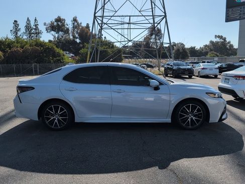 Certified 2023 Toyota Camry SE FWD image 4