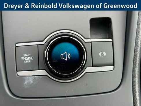 New 2026 Volkswagen Tiguan SE image 19