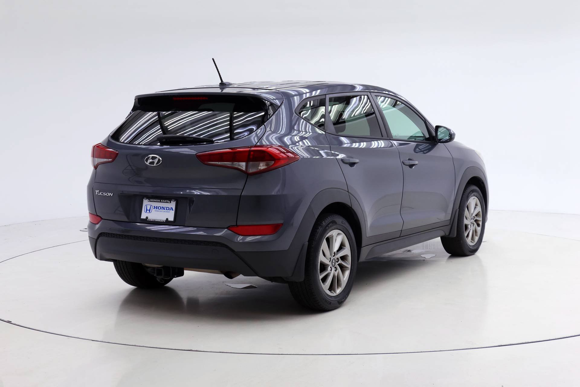 Used 2017 Hyundai Tucson SE FWD image 2