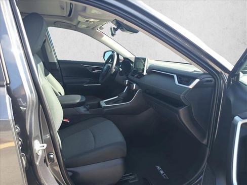 Used 2025 Toyota RAV4 XLE w/ Convenience Package image 21