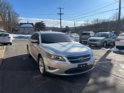 Used 2011 Ford Taurus SEL w/ 202A Rapid Spec Order Code image 6