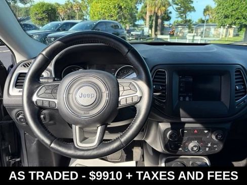 Used 2018 Jeep Compass Latitude w/ Popular Equipment Group AWD/4WD image 17