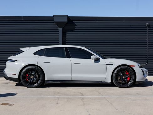 Certified 2023 Porsche Taycan GTS image 8