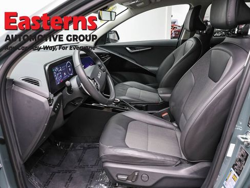 Used 2023 Kia Niro Wind w/ Wind Preserve Package FWD image 14