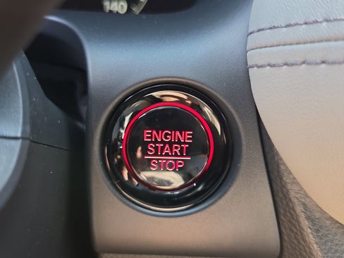 New 2026 Honda HR-V EX-L image 32