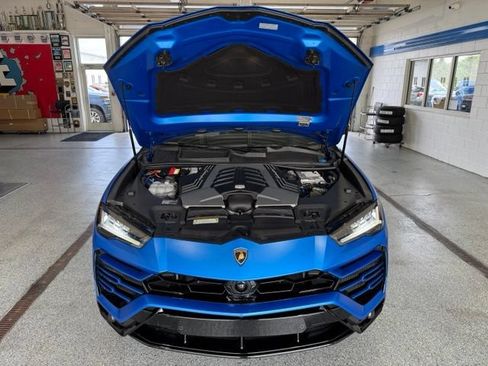 Used 2021 Lamborghini Urus AWD/4WD image 27